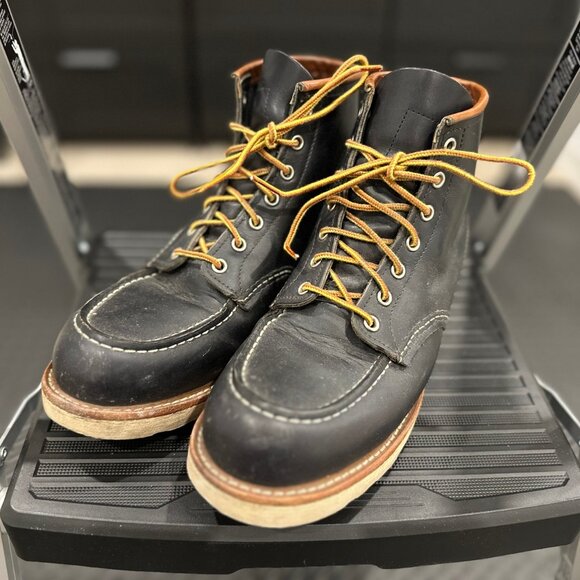Red Wing Shoes Other - Red Wing Classic Moe Toe Boots in Size 9.5